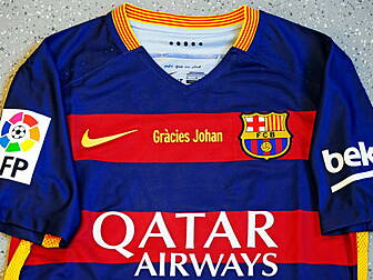 FC Barcelona reveal commemorat...